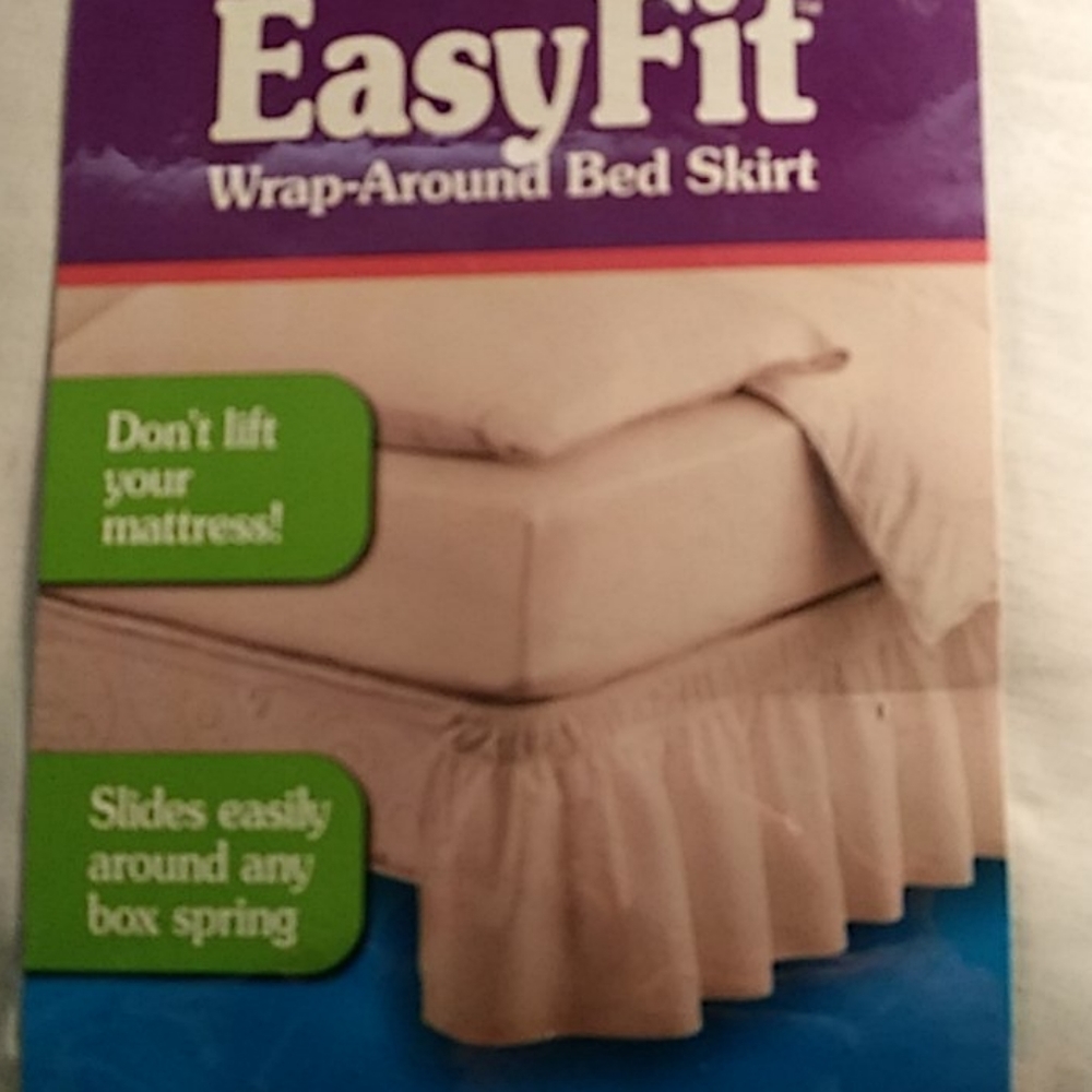 EasyFit twin/ full wrap-around bed skirt